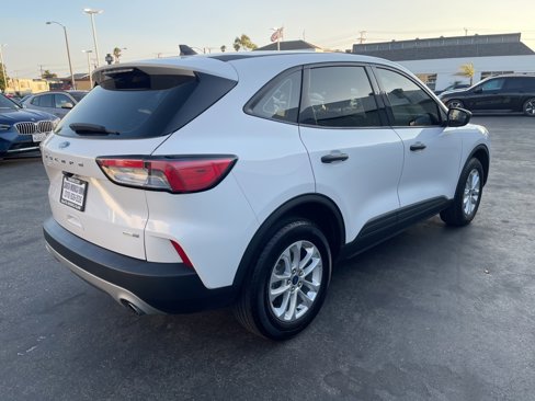 Used 2020 Ford Escape S image 5