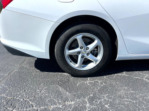 Used 2018 Chevrolet Malibu LS image 9