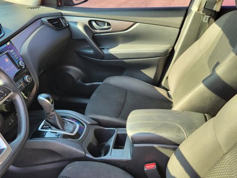 Used 2019 Nissan Rogue Sport S image 30
