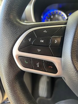 Used 2020 Chrysler Voyager Lxi image 28