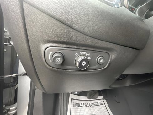 Certified 2020 Chevrolet Equinox LT w/ Driver Convenience Package image 18