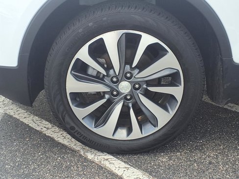 Used 2022 Buick Encore Preferred w/ Safety Package image 22