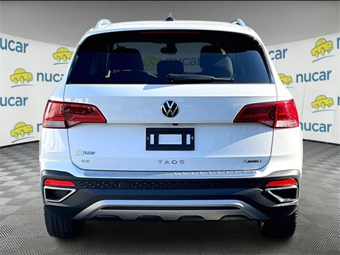 Used 2023 Volkswagen Taos SE w/ Panoramic Sunroof Package image 4