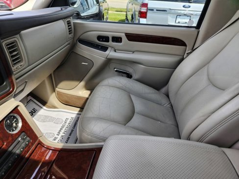 Used 2005 Cadillac Escalade EXT image 13