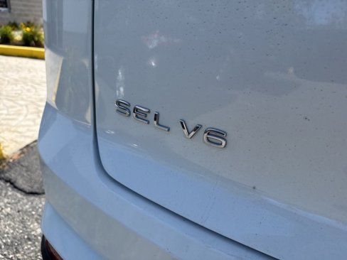 Used 2020 Volkswagen Atlas Cross Sport SEL image 10