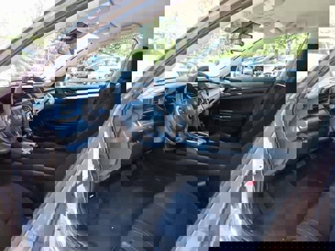 Used 2019 Honda Civic LX image 2