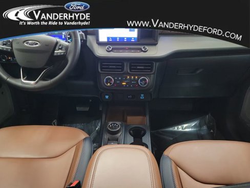 Used 2023 Ford Maverick Lariat w/ Lariat Luxury Package image 15