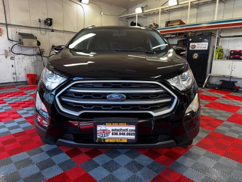 Used 2018 Ford EcoSport SE image 2