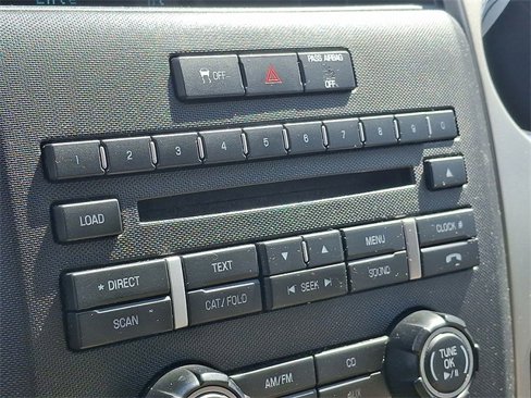 Used 2011 Ford F150 XLT w/ XLT Convenience Pkg image 3