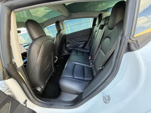 Used 2020 Tesla Model 3 Standard Range Plus image 24