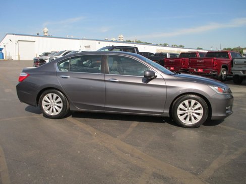 Used 2013 Honda Accord EX image 2