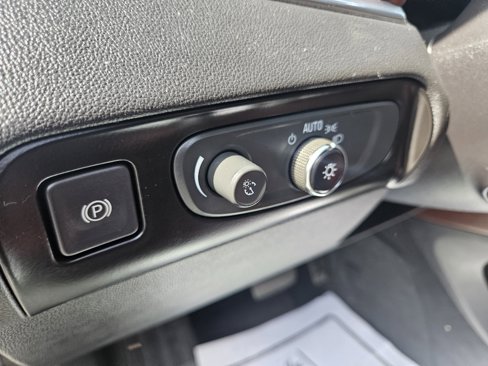 Used 2018 Buick Enclave Avenir w/ LPO, Cargo Package image 25