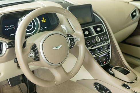 Used 2017 Aston Martin DB11 V12 image 9