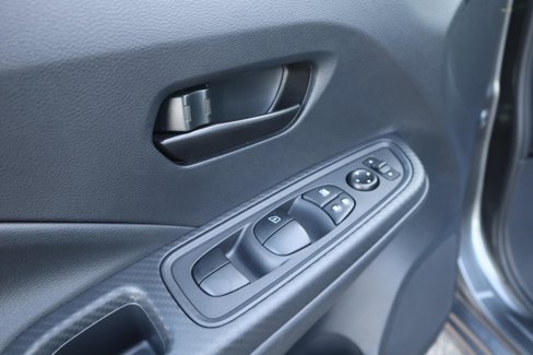 Used 2025 Nissan Versa S w/ Trunk Package image 12