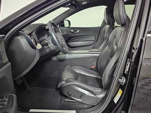 Used 2020 Volvo XC60 T6 Inscription w/ Protection Package image 5