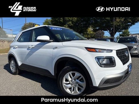 Certified 2022 Hyundai Venue SE image 1