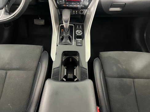 Used 2024 Mitsubishi Eclipse Cross SE image 18