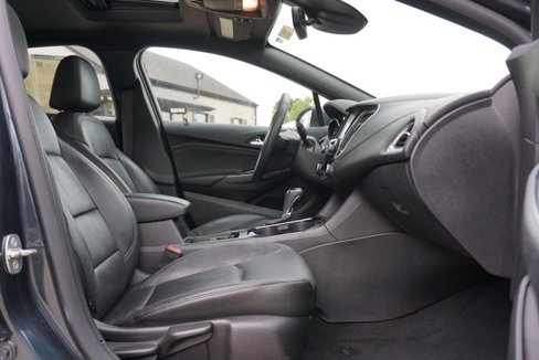 Used 2017 Chevrolet Cruze Premier image 27