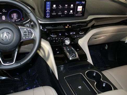 Used 2025 Acura MDX w/ Technology Package image 17