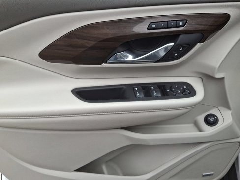Used 2019 GMC Terrain Denali w/ Advanced Safety Package image 12