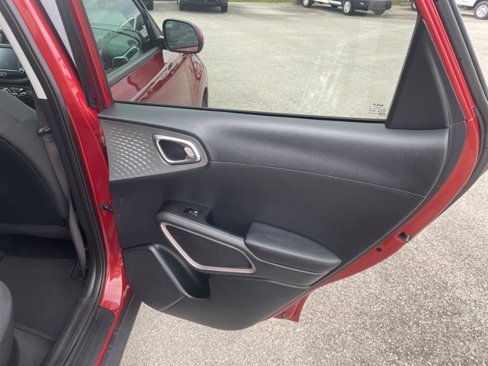 Used 2023 Kia Soul LX w/ LX Technology Package image 44