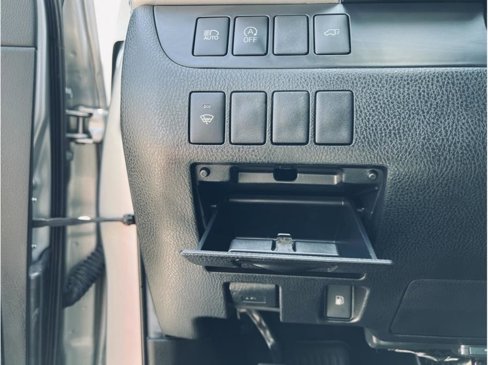 Used 2019 Toyota Highlander SE image 22