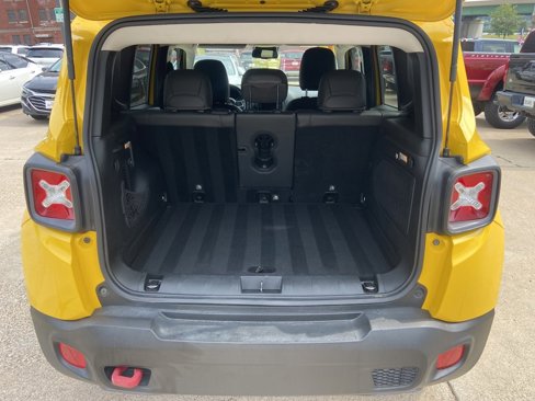 Used 2016 Jeep Renegade Trailhawk w/ Premium Trailhawk Package image 7