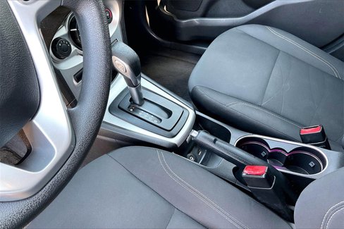 Used 2017 Ford Fiesta SE image 14