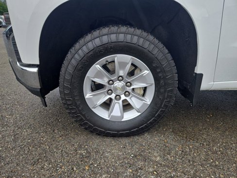 Used 2019 Chevrolet Silverado 1500 LT w/ Convenience Package image 10