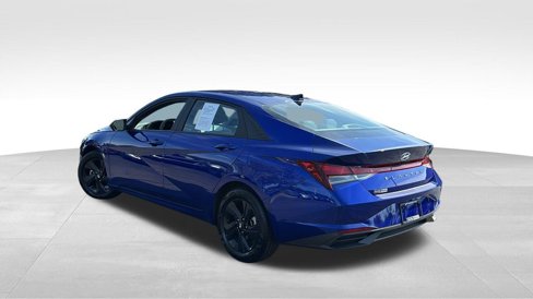 Used 2023 Hyundai Elantra SEL image 5