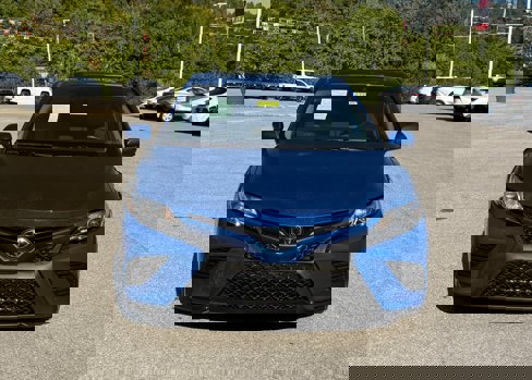 Used 2019 Toyota Camry image 4
