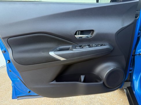 Used 2024 Nissan Kicks SV image 7