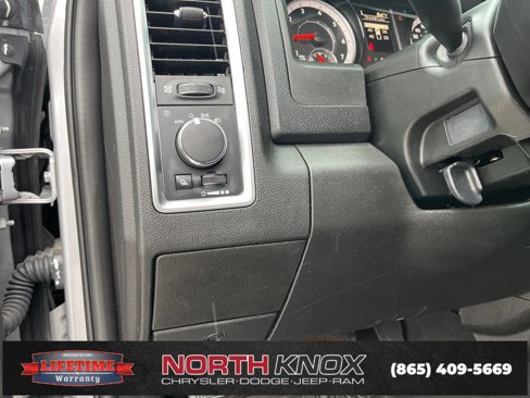 Used 2021 RAM 1500 Classic SLT image 8