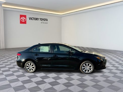 New 2026 Toyota Corolla LE image 2