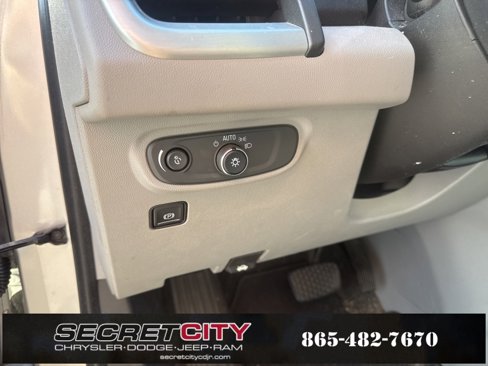 Used 2018 GMC Terrain SLE w/ Driver Convenience Package image 23