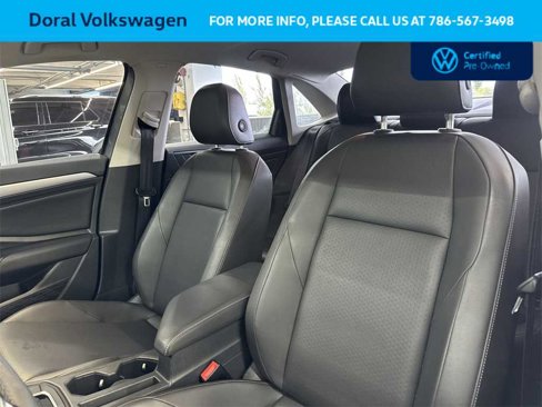 Certified 2020 Volkswagen Jetta SE w/ SE Cold Weather Package image 14