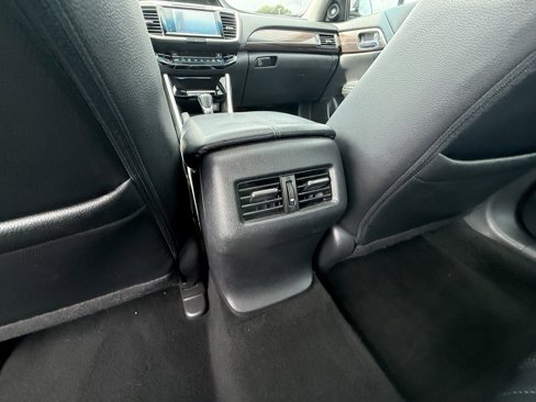 Used 2016 Honda Accord EX-L image 34