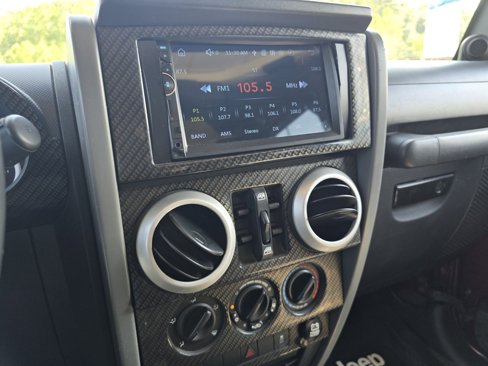 Used 2010 Jeep Wrangler Unlimited Sahara w/ Dual Top Group image 25