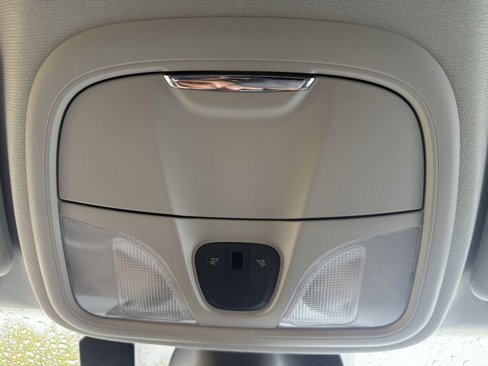 Used 2023 Jeep Cherokee Altitude Lux image 25