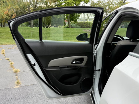 Used 2011 Chevrolet Cruze LS w/ Connectivity Package image 18
