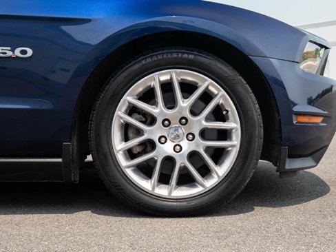Used 2012 Ford Mustang GT Premium image 16
