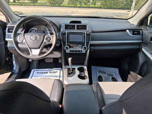 Used 2012 Toyota Camry SE image 12