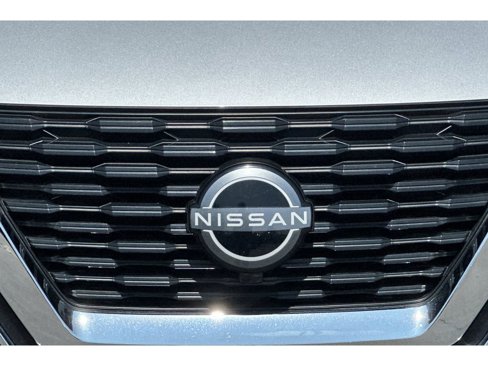 Used 2022 Nissan Rogue SV image 45