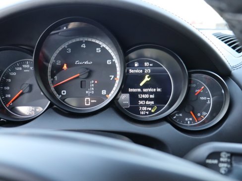 Used 2013 Porsche Cayenne Turbo image 31