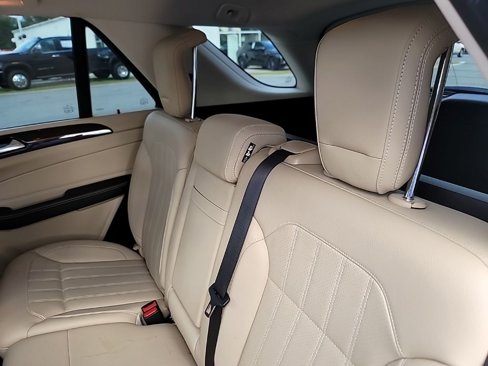 Used 2019 Mercedes-Benz GLE 400 4MATIC image 12
