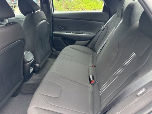 Certified 2025 Hyundai Elantra Sport image 22