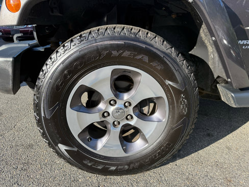 Used 2016 Jeep Wrangler Unlimited Sahara image 21