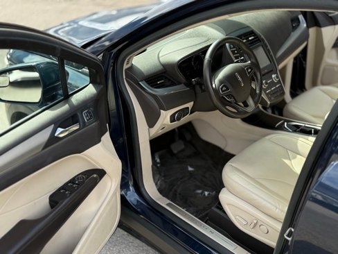 Used 2017 Lincoln MKC Premiere image 22