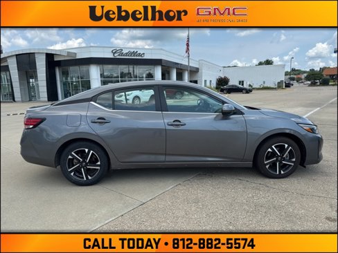 Used 2024 Nissan Sentra SV image 3