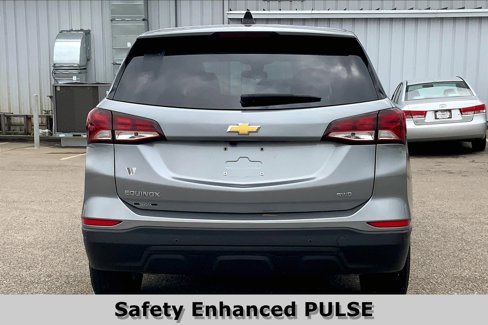 Used 2023 Chevrolet Equinox LS w/ LS Convenience Package image 3